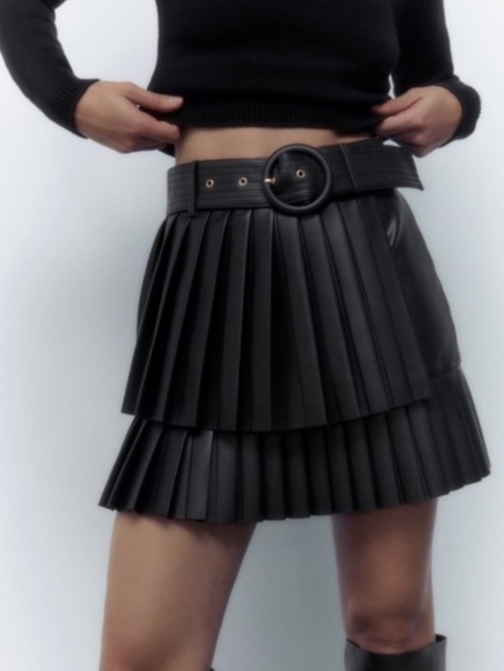 Zara Pleated Faux Leather Skirt (Small)